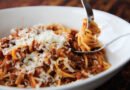 Najprostszy przepis na spaghetti bolognese, który rozbudzi Twoje kubki smakowe